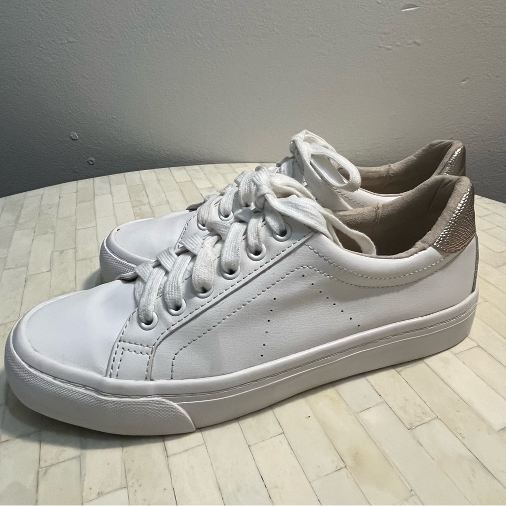 Bershka White Sneakers with Rose Gold Detail size 7 or EU 37